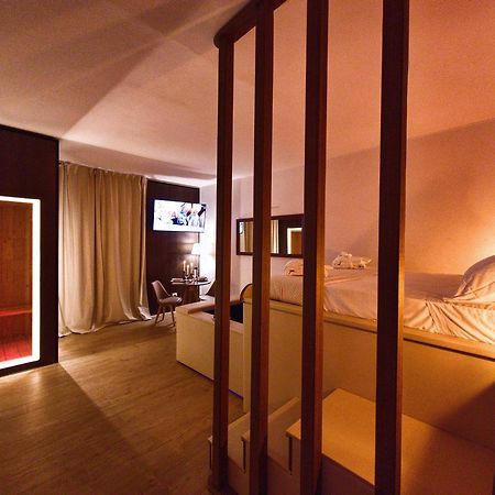 Alma Suites - Il Nido D'Amore Livorno Exterior photo