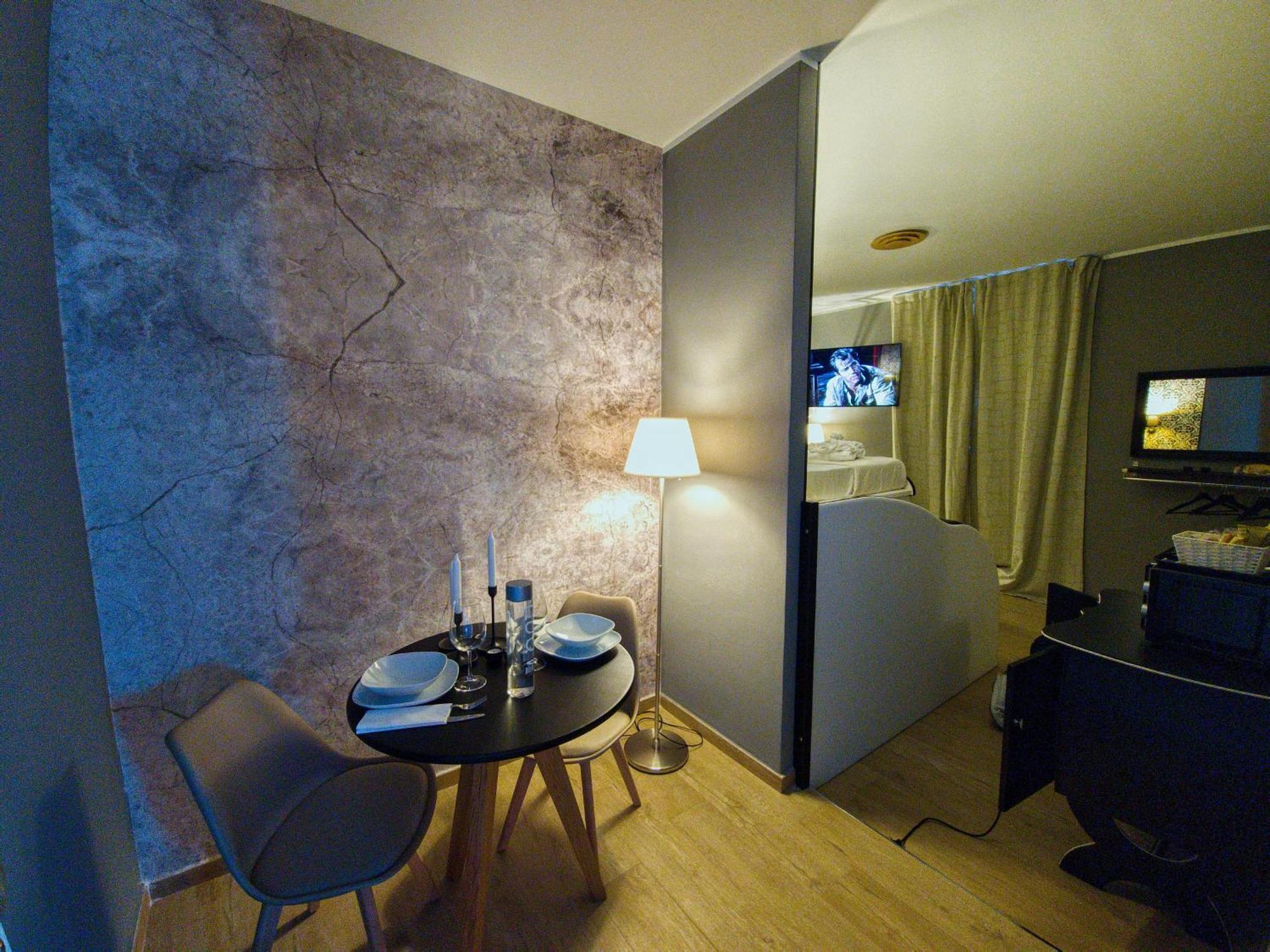 Alma Suites - Il Nido D'Amore Livorno Exterior photo